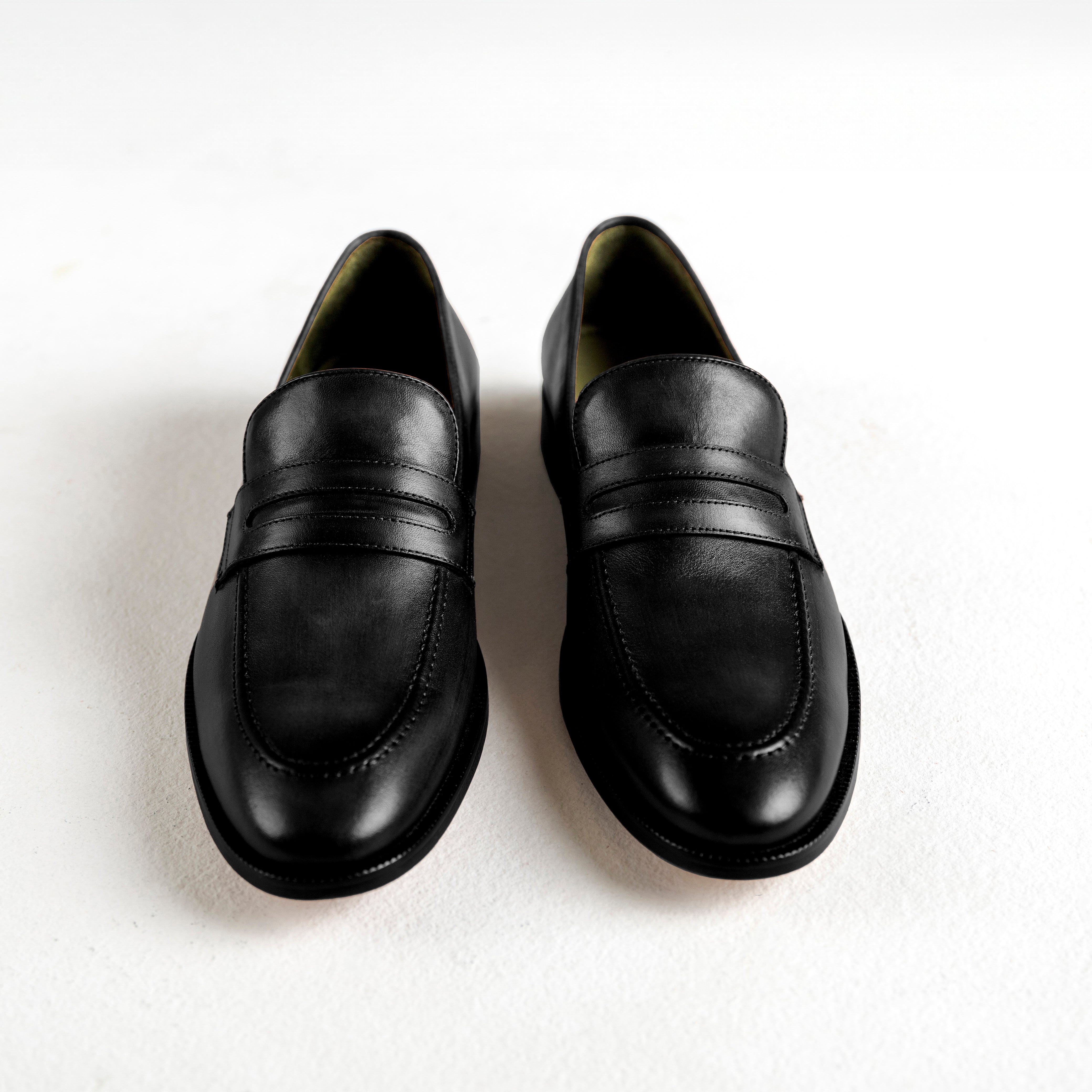 Pure Black Partigiano Loafer